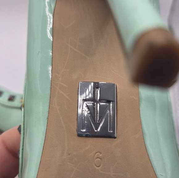 ⭐️Truth Or Dare By Madonna Mint Green Studded Women's Shoes Size 6 - Picture 5 of 5